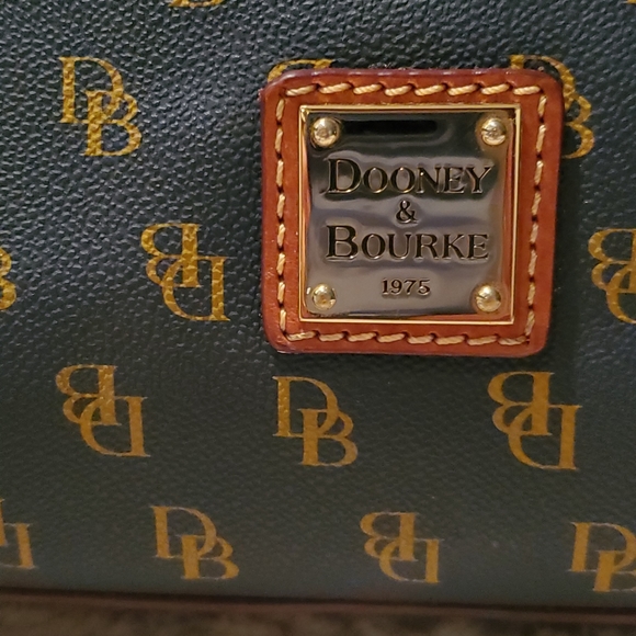 Dooney and Bourke Bag - Picture 10 of 14